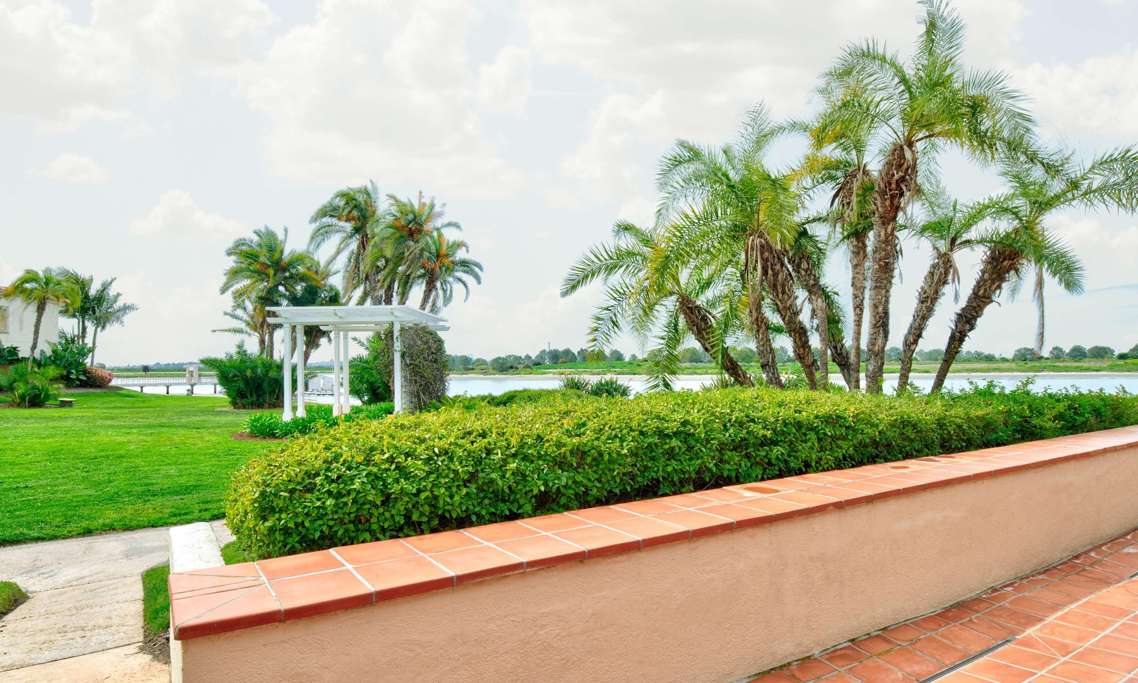 Mission Bay Hotel 4*