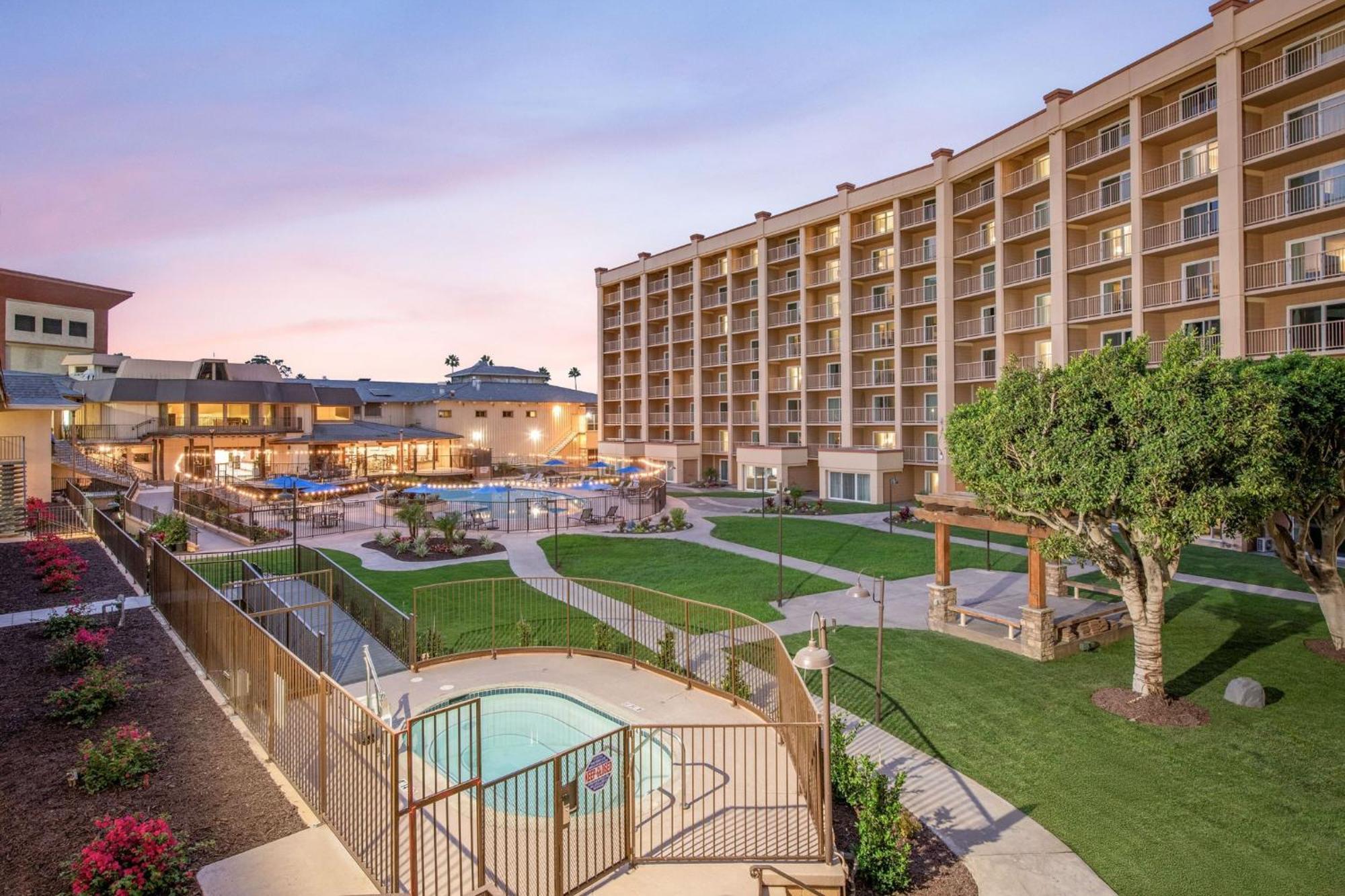 Crowne Plaza Mission Valley By Ihg 4*