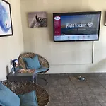 Surfer Beach Hotel