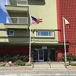 Surfer Beach Hotel