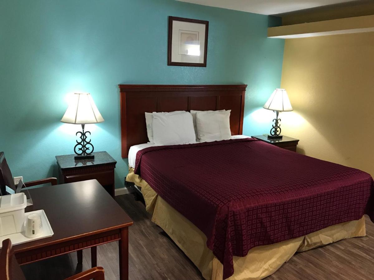 Travelodge By Wyndham Seaworld Motel