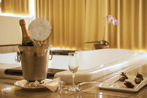 Express & - Mission Valley By Ihg Hotel