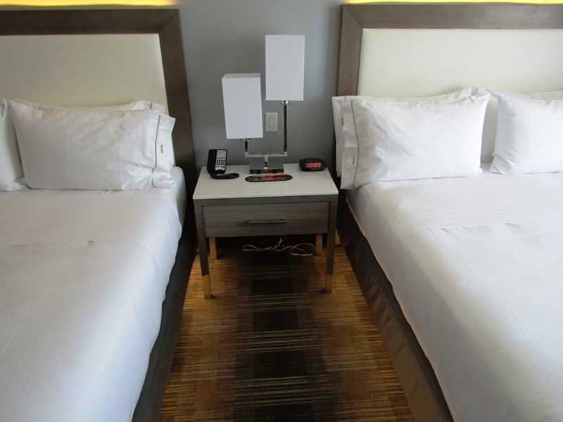 Hotel Express & - Mission Valley By Ihg San Diego