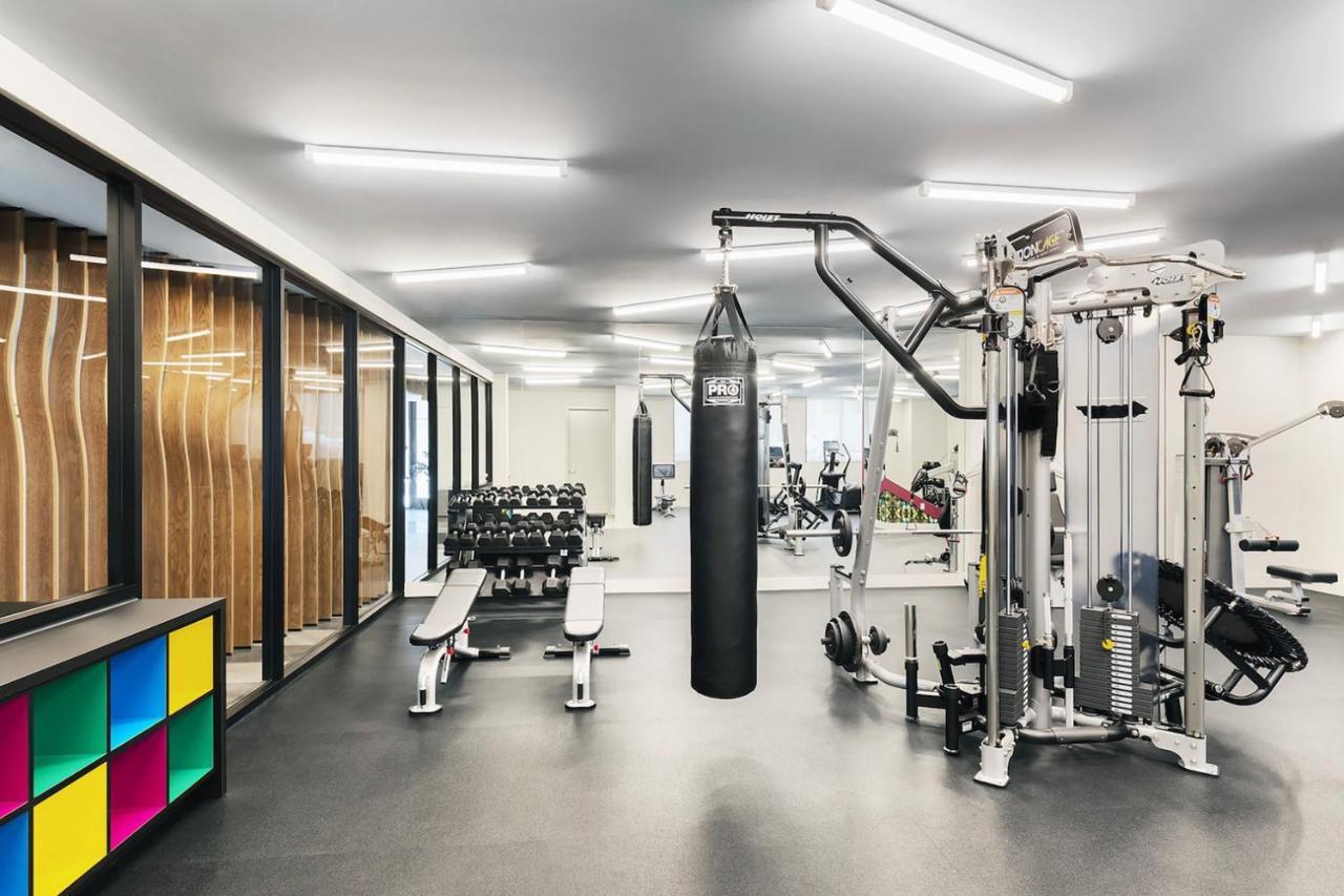 Hillcrest 1br W Gym Wd Pool Nr Bars Shops San-9 Apartment
