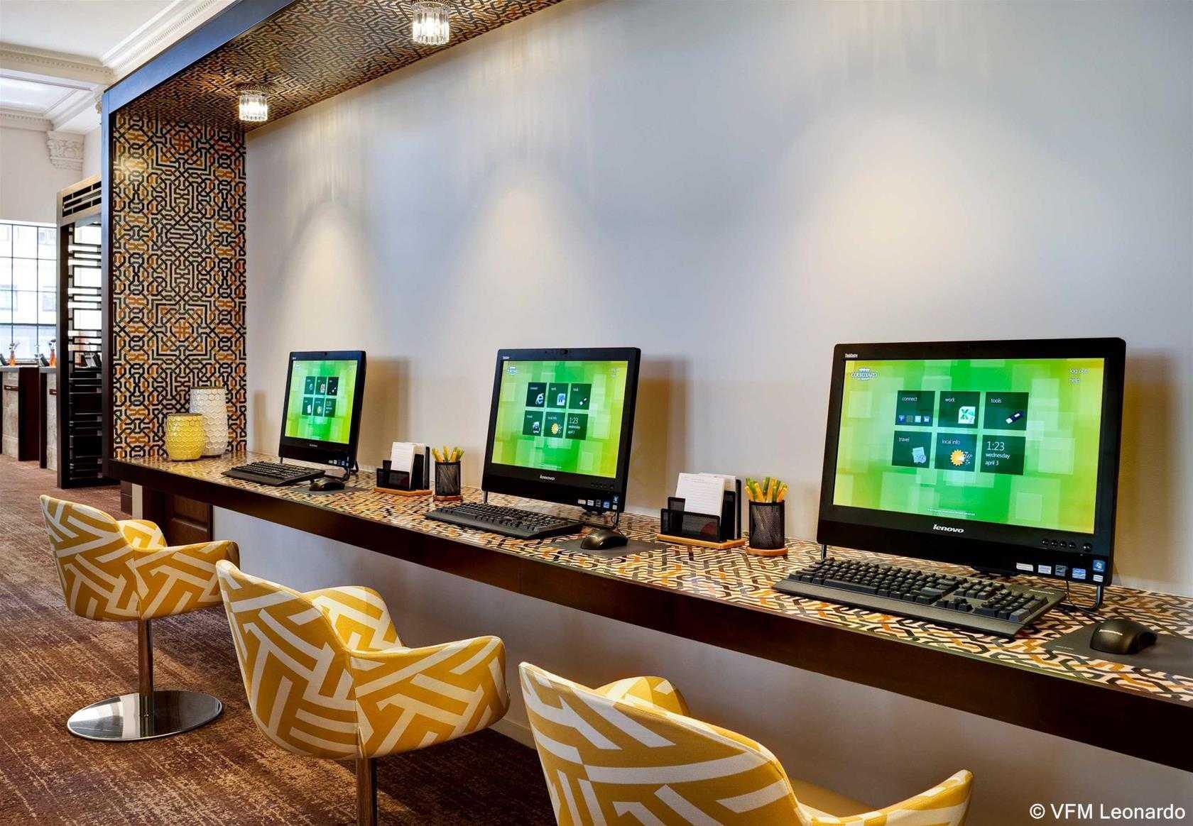 Courtyard By Marriott Downtown 4*