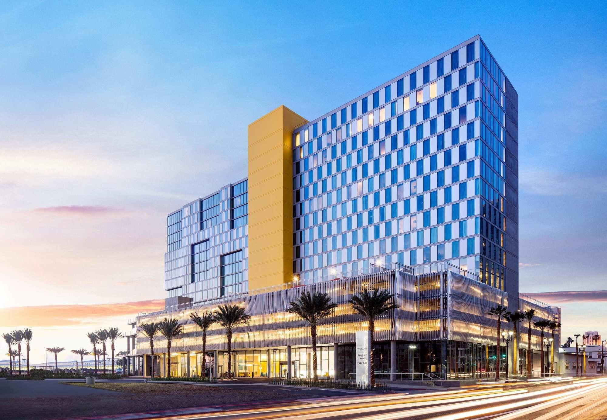 Hotel By Marriott Downtown/bayfront