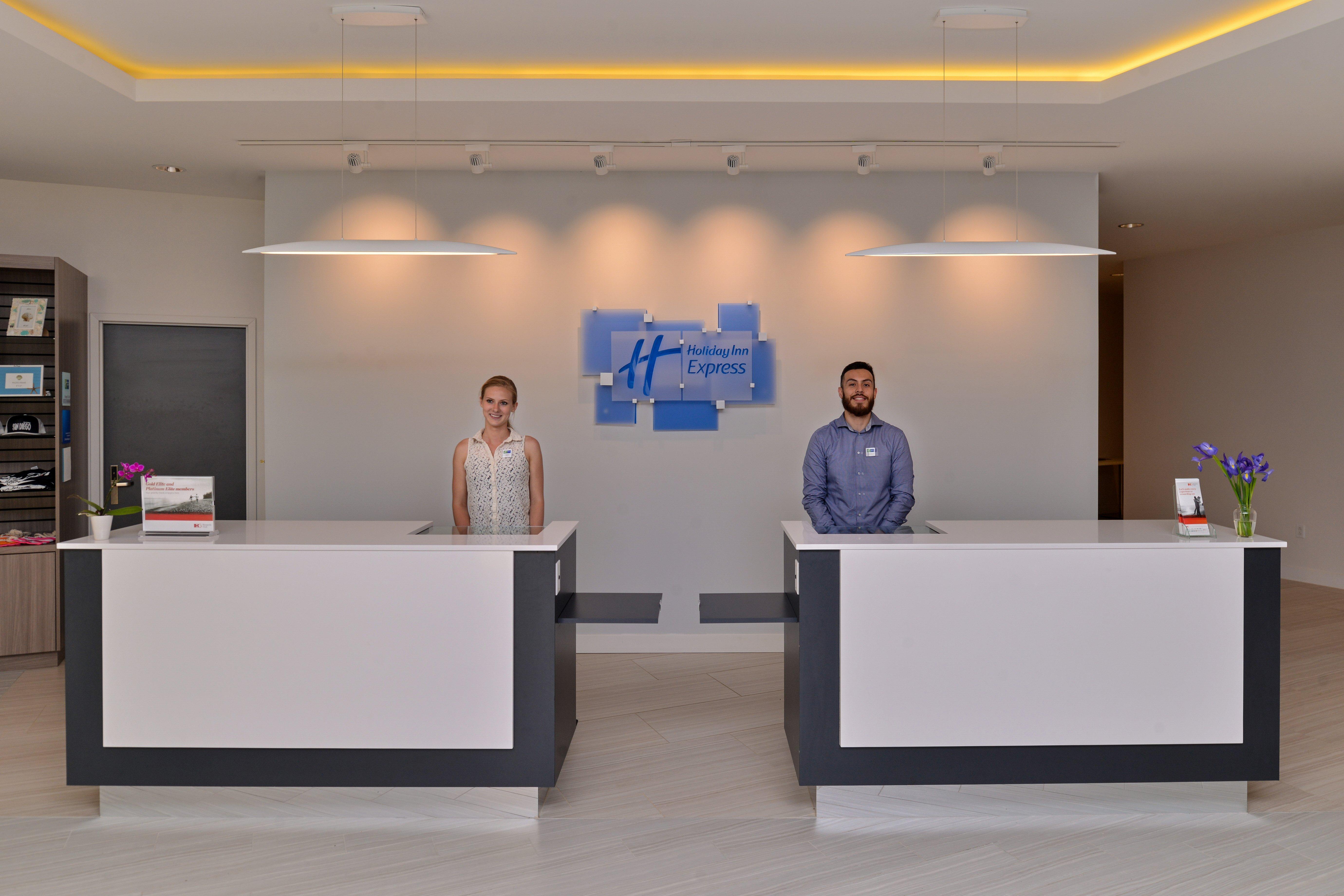 Hotel Express & - Mission Valley By Ihg