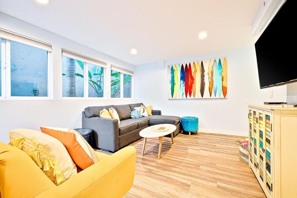 Stunning South Mission With Private Rooftop & Ocean Views! *