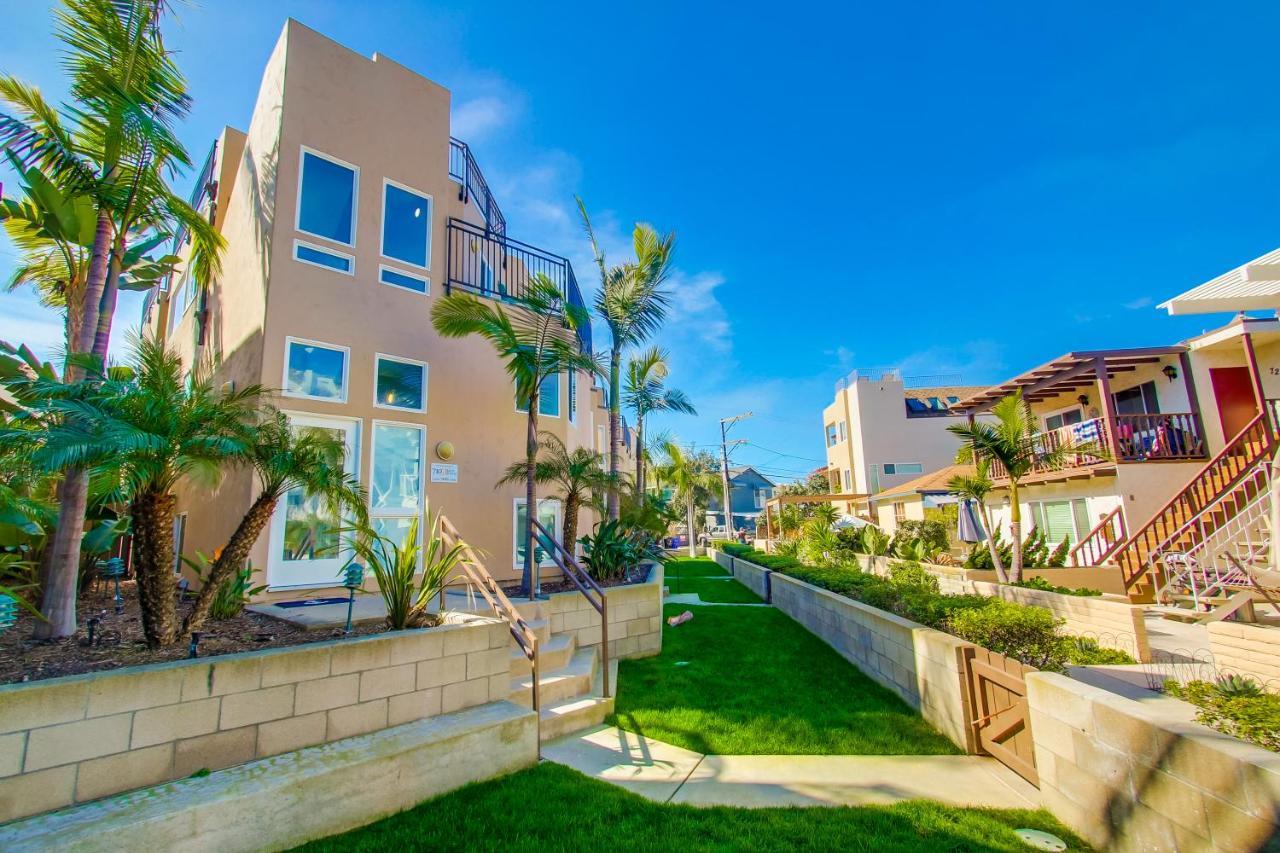 Stunning South Mission With Private Rooftop & Ocean Views! Holiday home San Diego