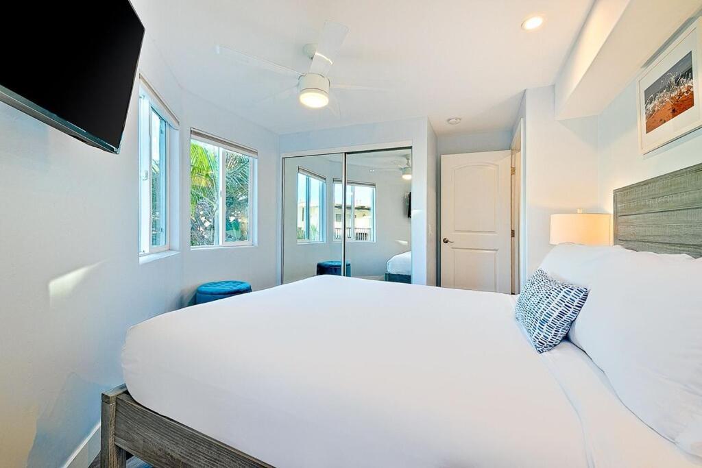 Stunning South Mission With Private Rooftop & Ocean Views!