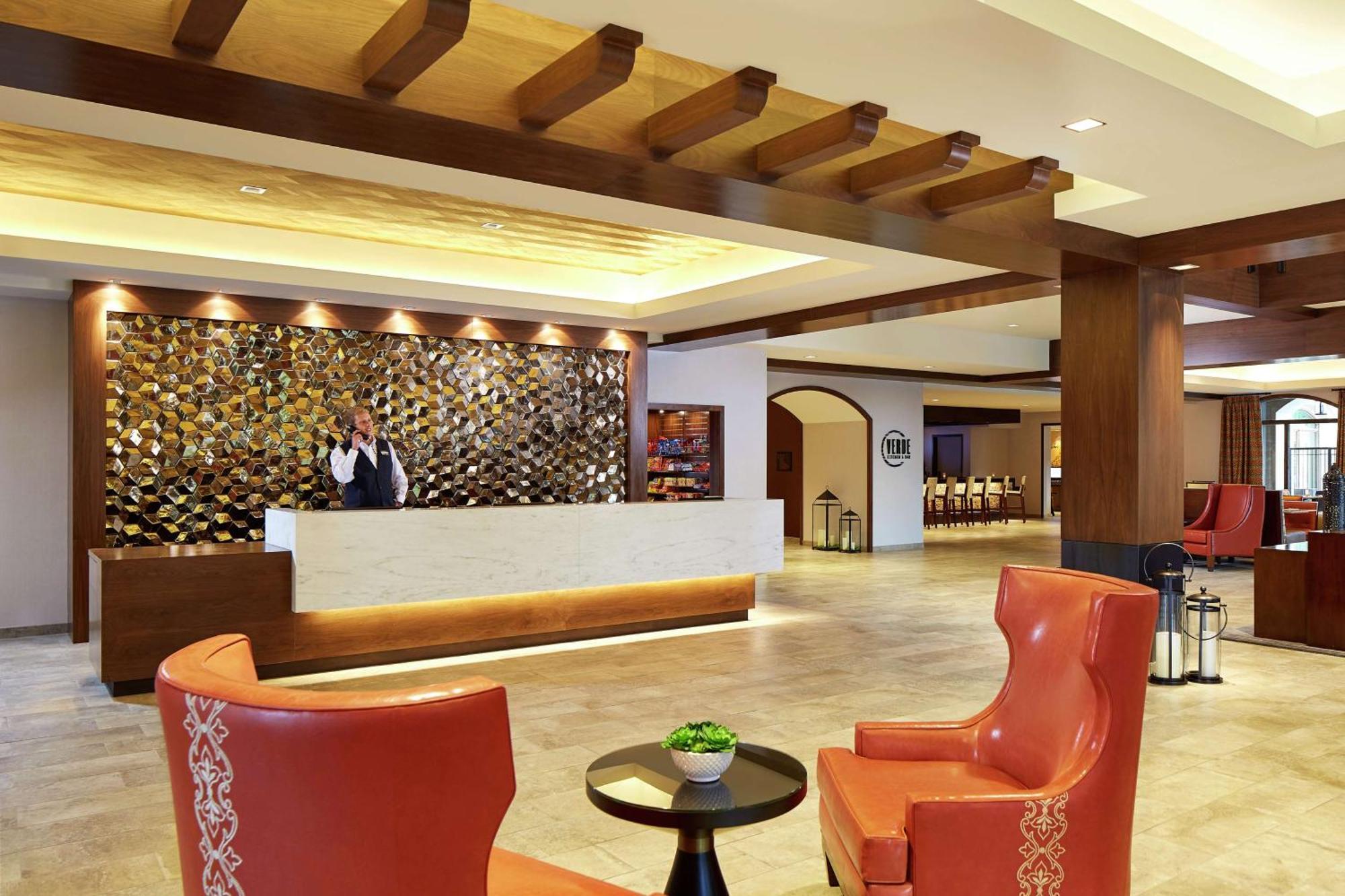 Hilton Garden Old Town/sea World Area