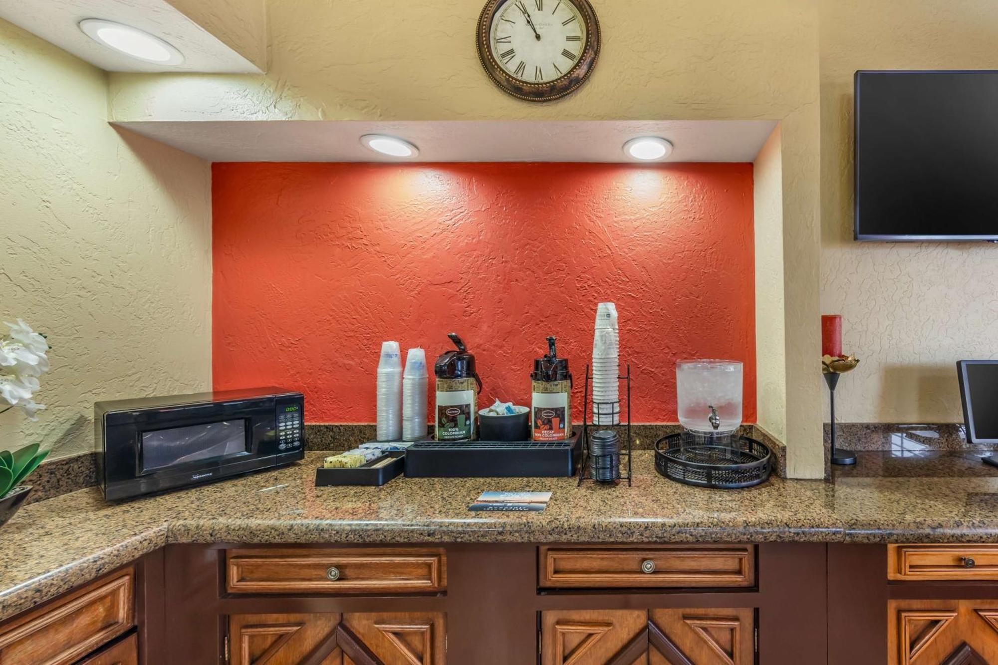 Best Western Americana Hotel 3*