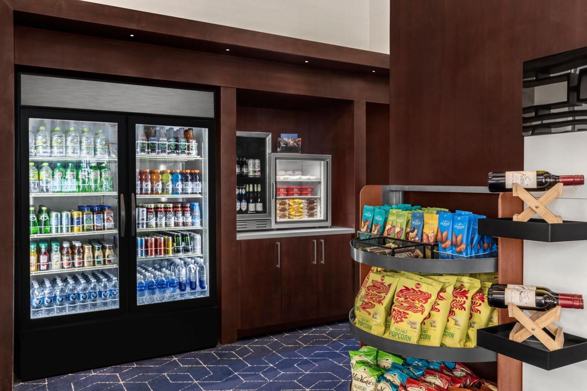 Courtyard By Marriott Downtown Hotel 4*