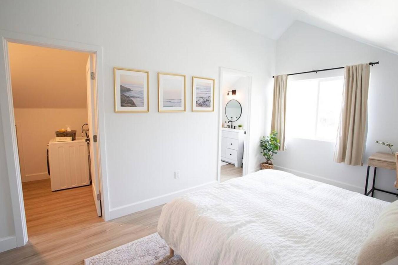 Elegant, Beautiful, Modern, King Bed * San Diego