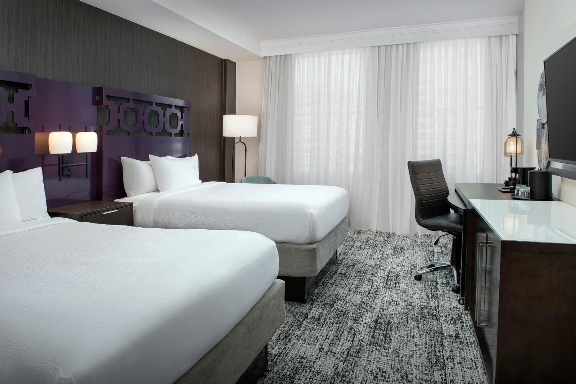 Courtyard By Marriott Downtown Hotel San Diego