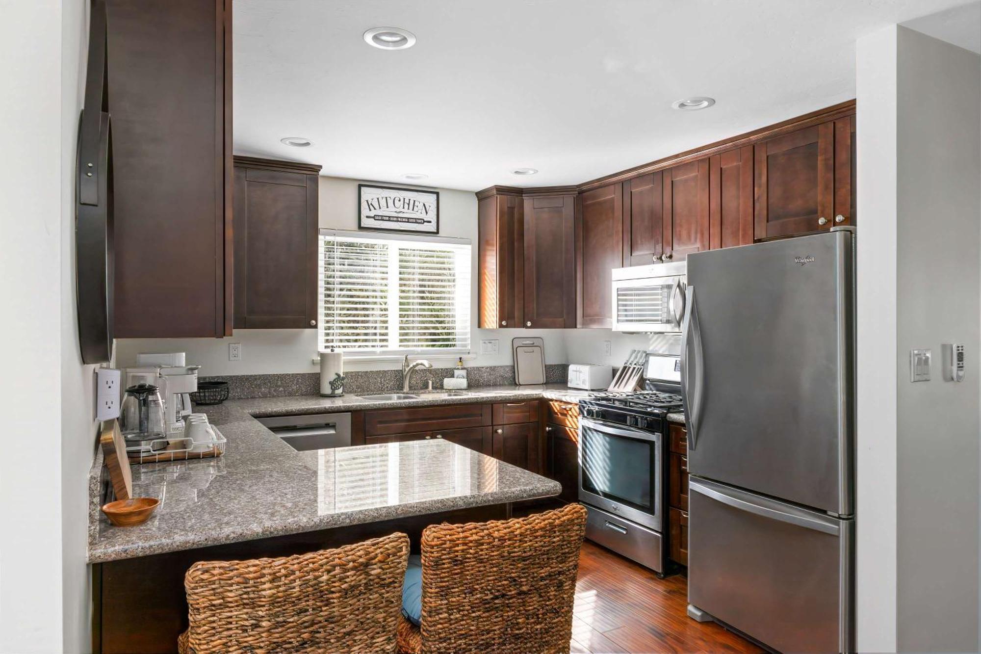 Family Oasis With Hot Tub And Dedicated Workspace