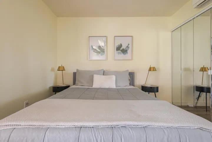 Living With Pool & Tennis Minutes To Del Mar Beaches Holiday home *