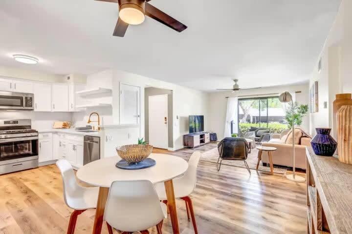Holiday home Living With Pool & Tennis Minutes To Del Mar Beaches