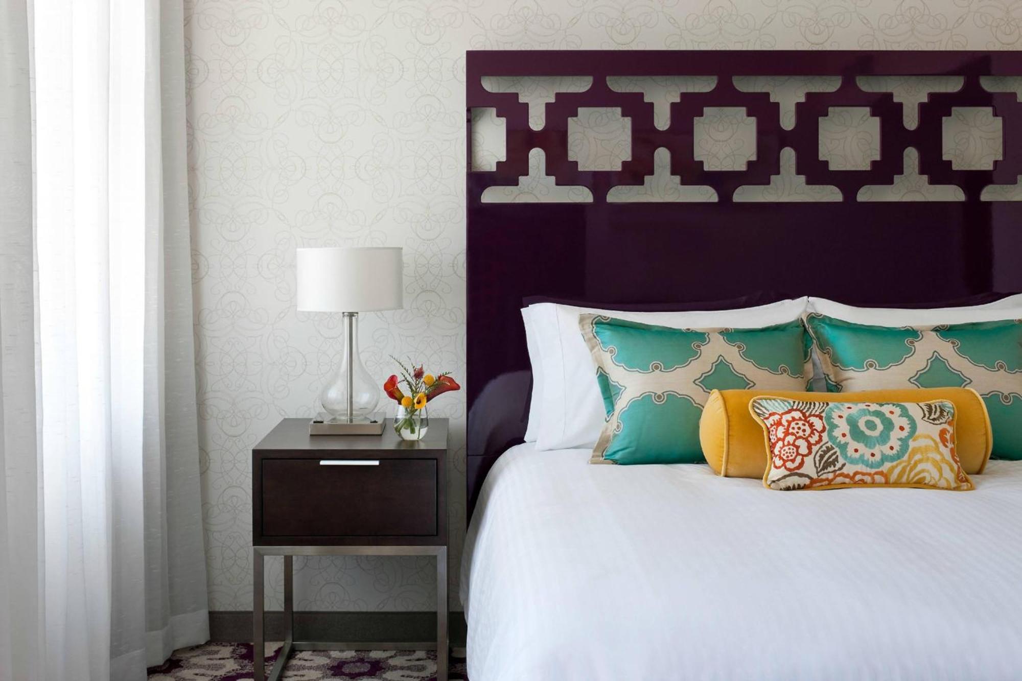 Courtyard By Marriott Downtown