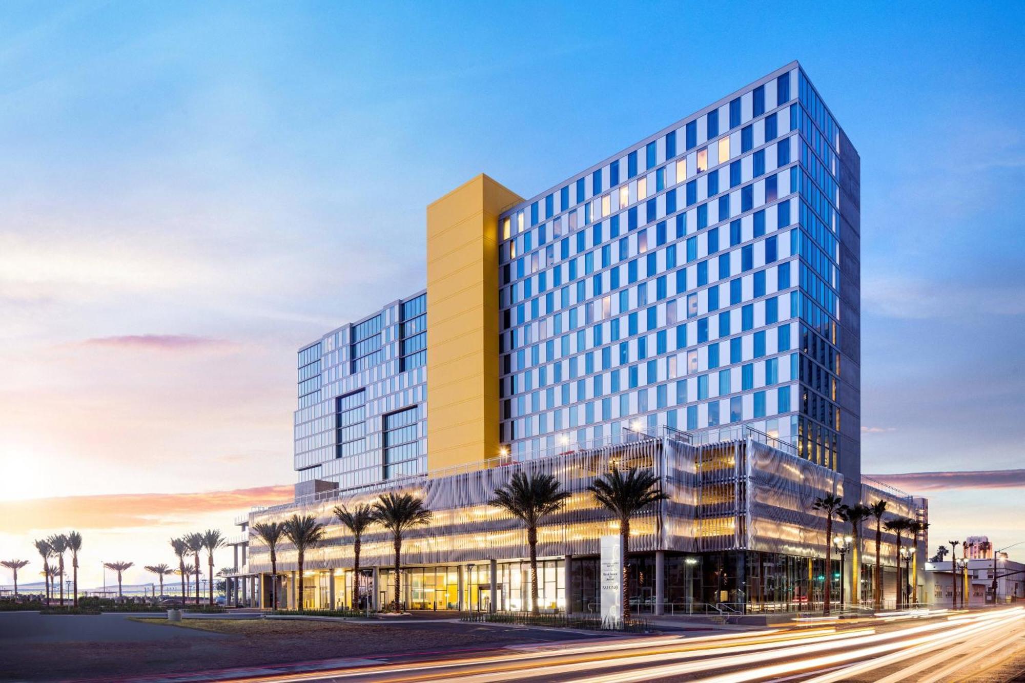 By Marriott Downtown/bayfront 3* San Diego
