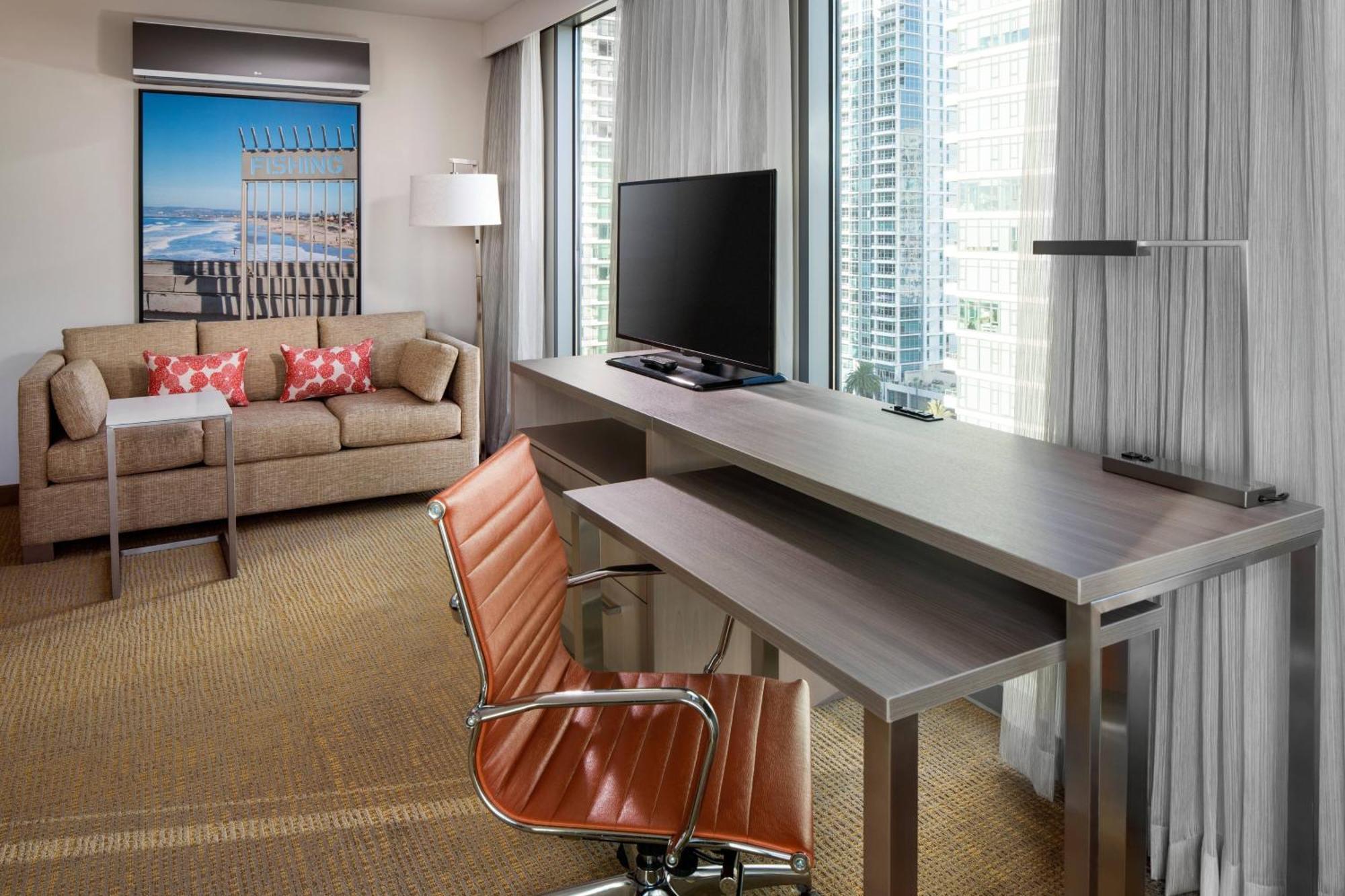 By Marriott Downtown/bayfront Hotel 3*