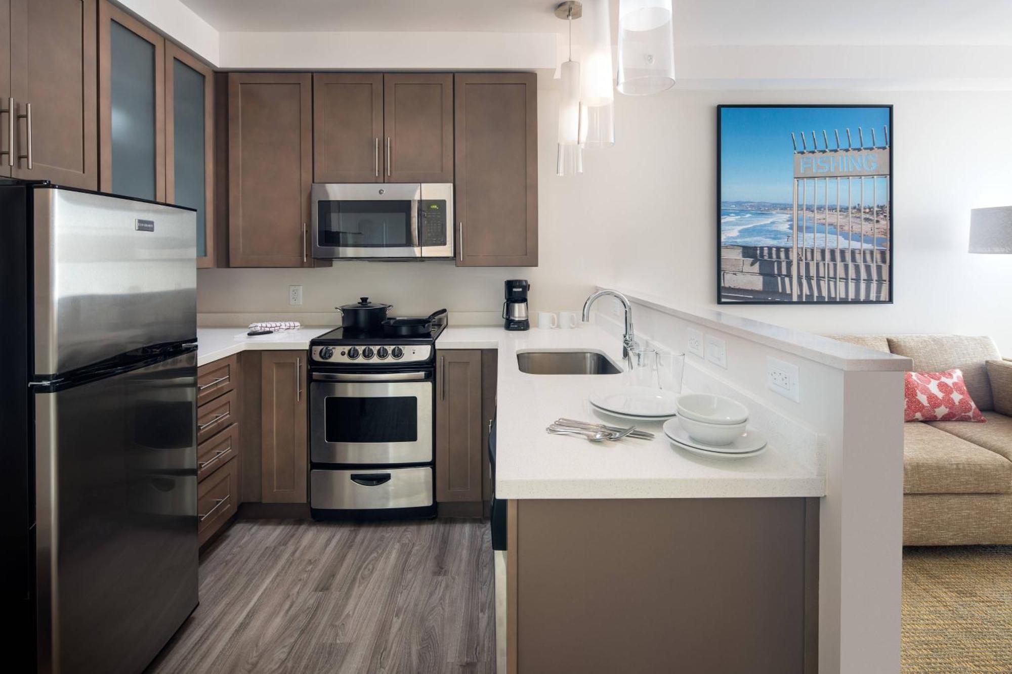 By Marriott Downtown/bayfront 3*