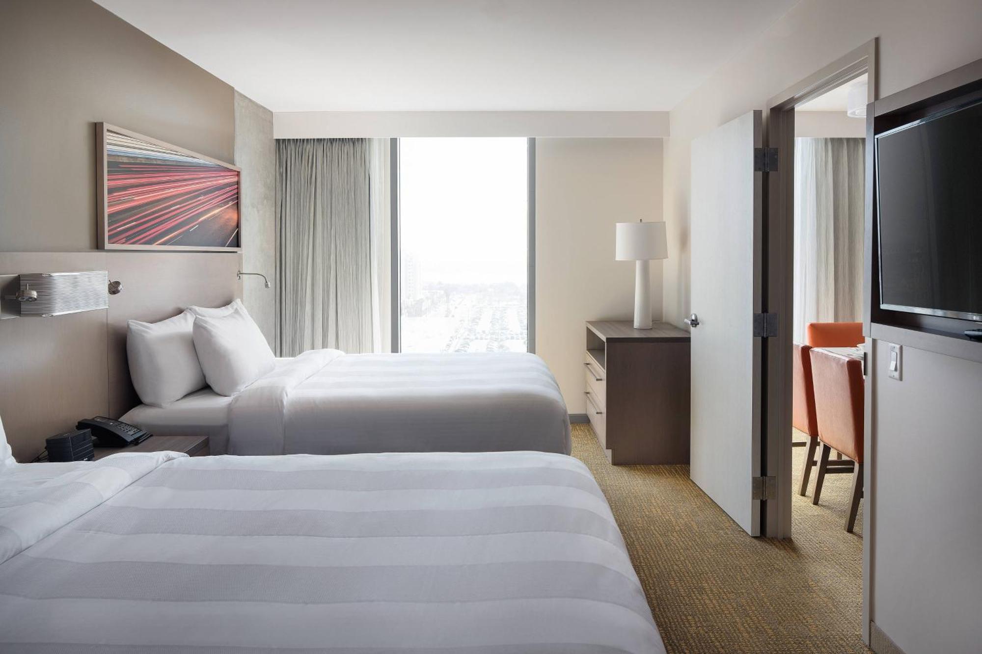 By Marriott Downtown/bayfront Hotel 3*