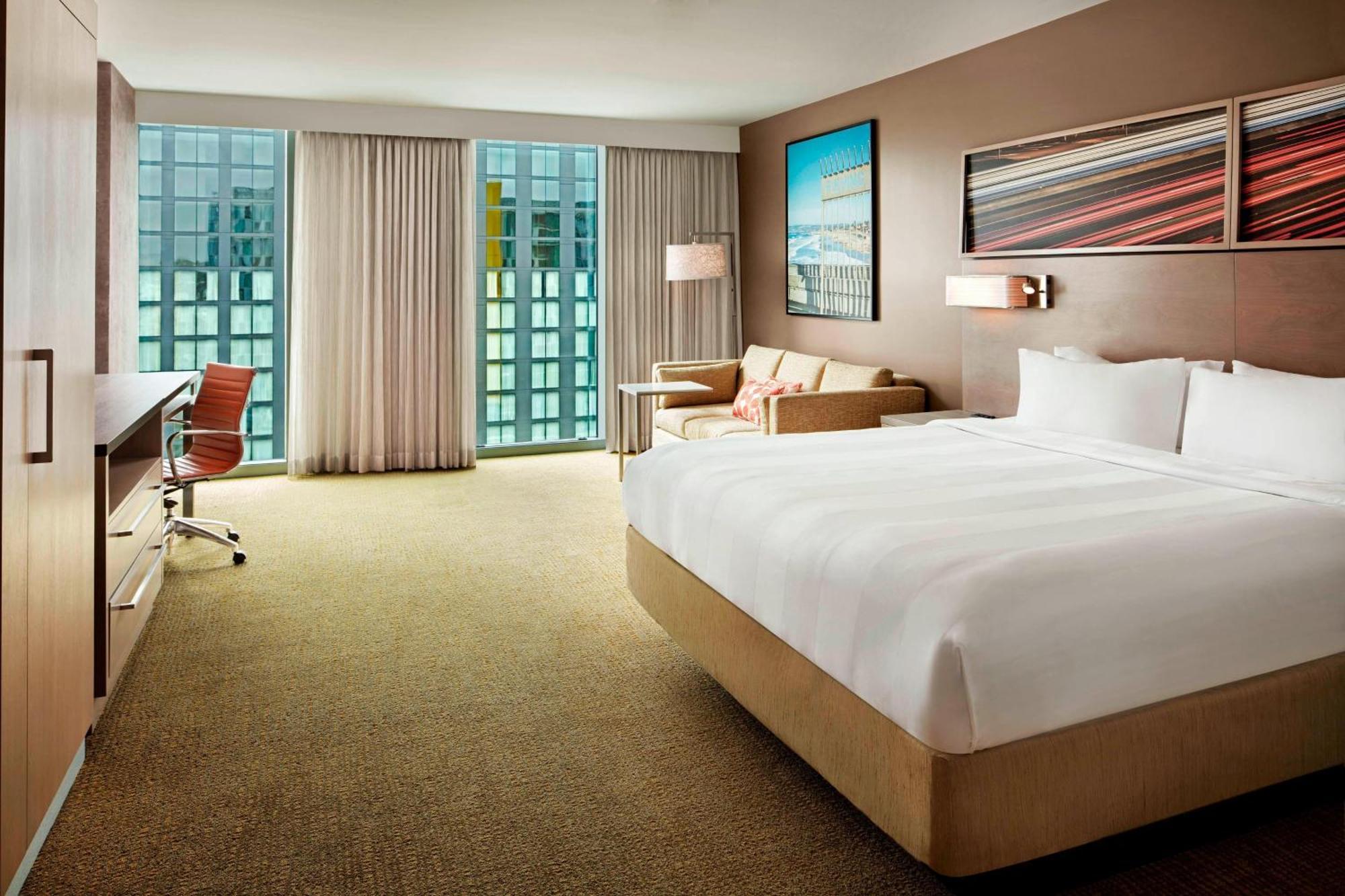 By Marriott Downtown/bayfront San Diego