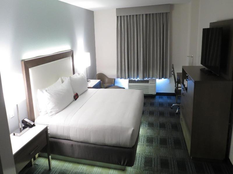 Express & - Mission Valley By Ihg