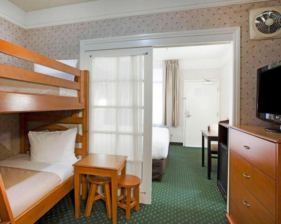 Ramada By Wyndham Hotel