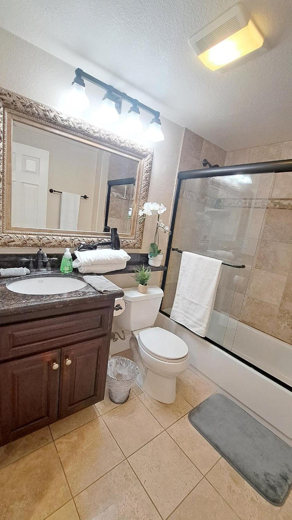 Vacation First Floor Luxury La Jolla, Spa, Pool, Gym *