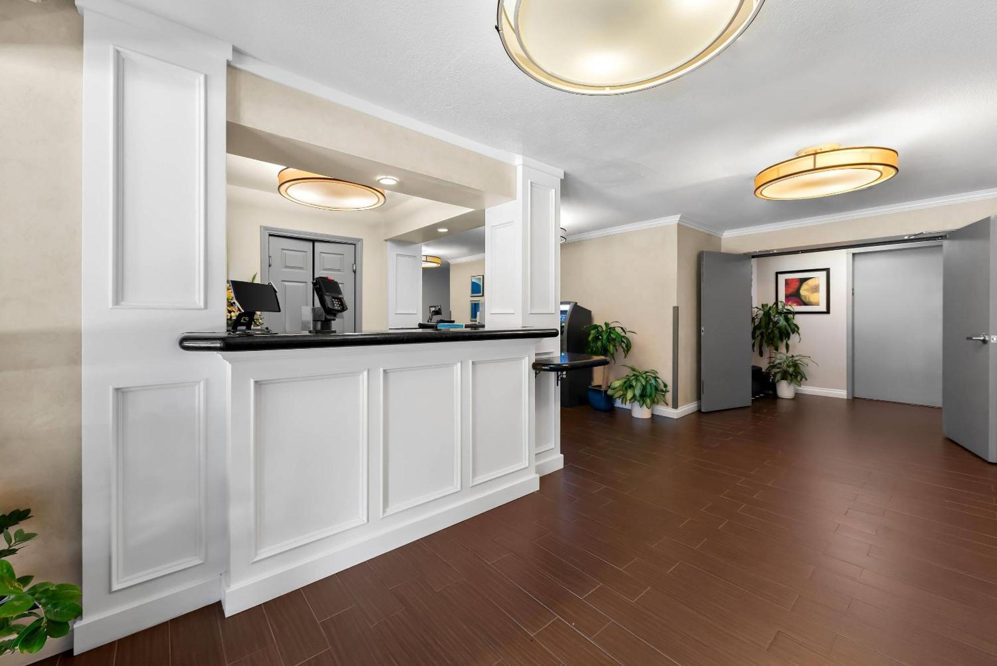 Comfort Gaslamp Convention Center Inn 3*