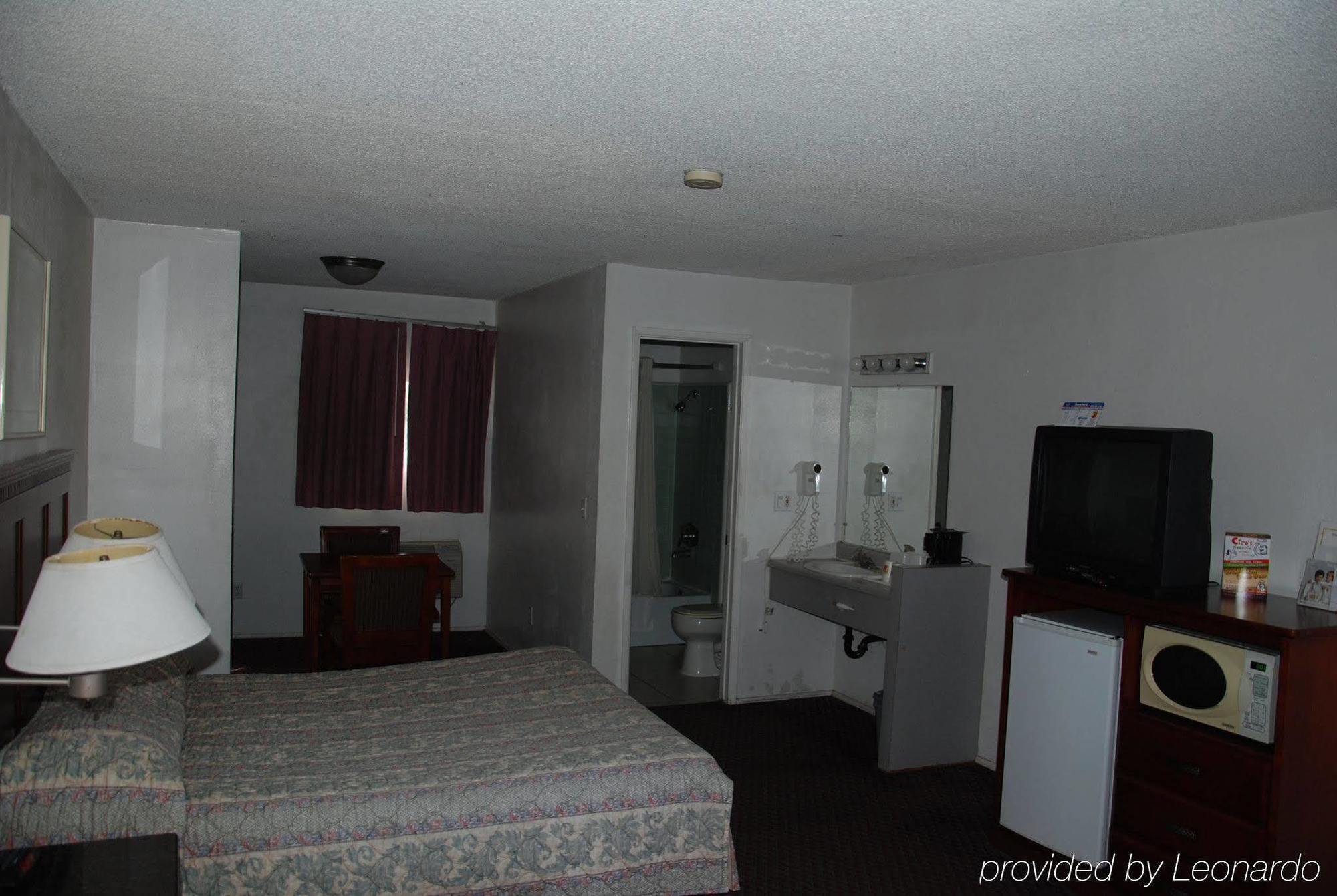 Travelodge By Wyndham Seaworld Motel San Diego