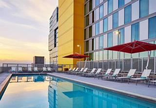 Hotel By Marriott Downtown/bayfront San Diego