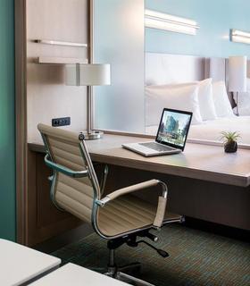 By Marriott Downtown/bayfront Hotel