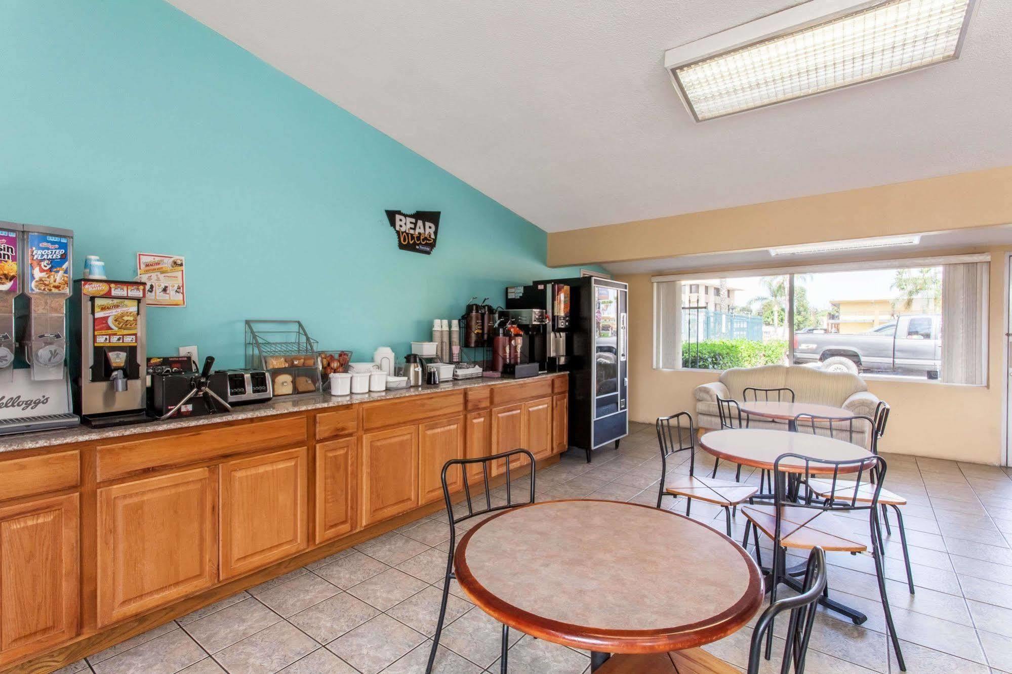 Travelodge By Wyndham Seaworld Motel 2*