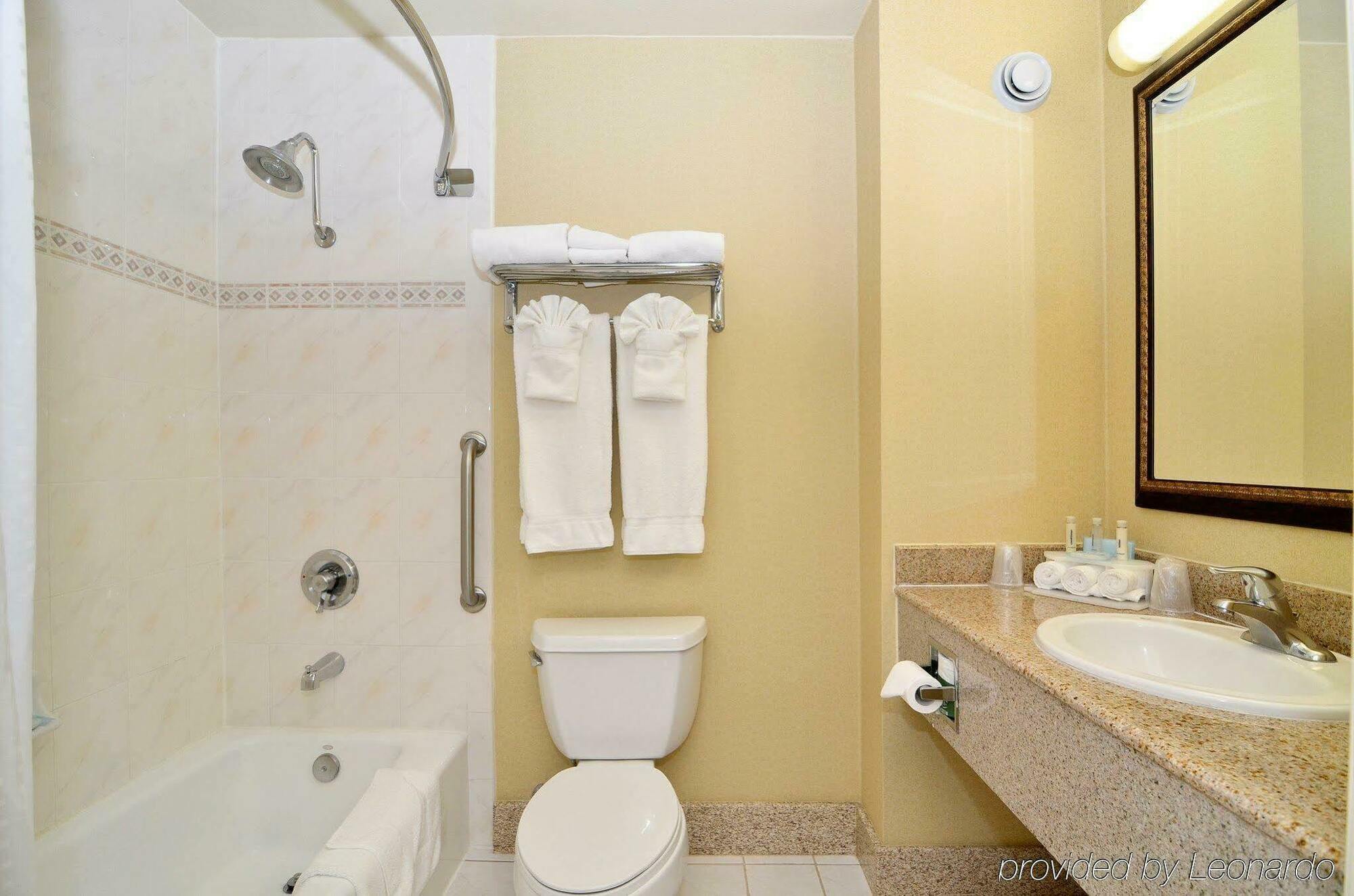 Holiday Express Mira Mesa By Ihg Hotel San Diego