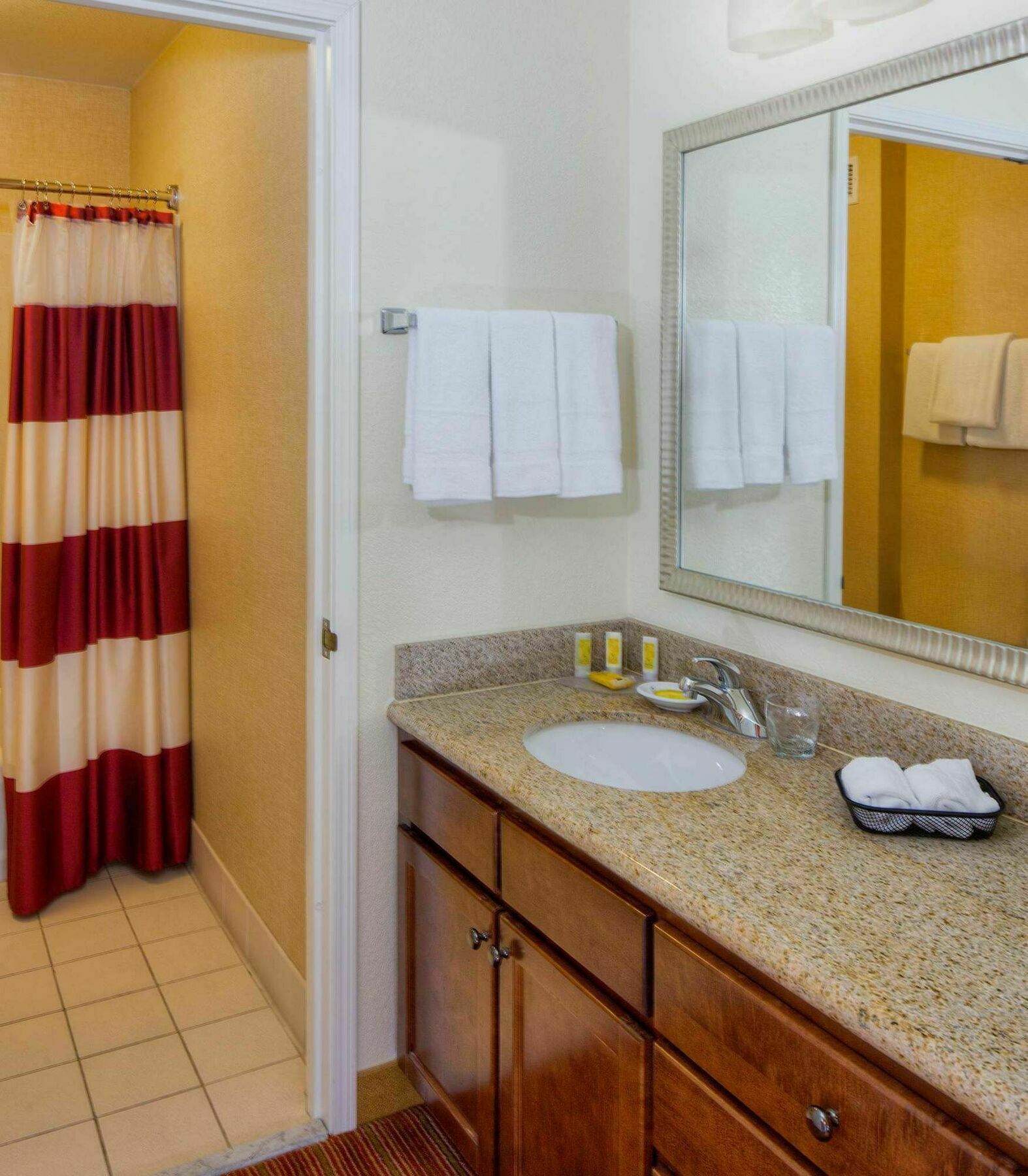 Hotel Rancho Bernardo Scripps Poway 3*