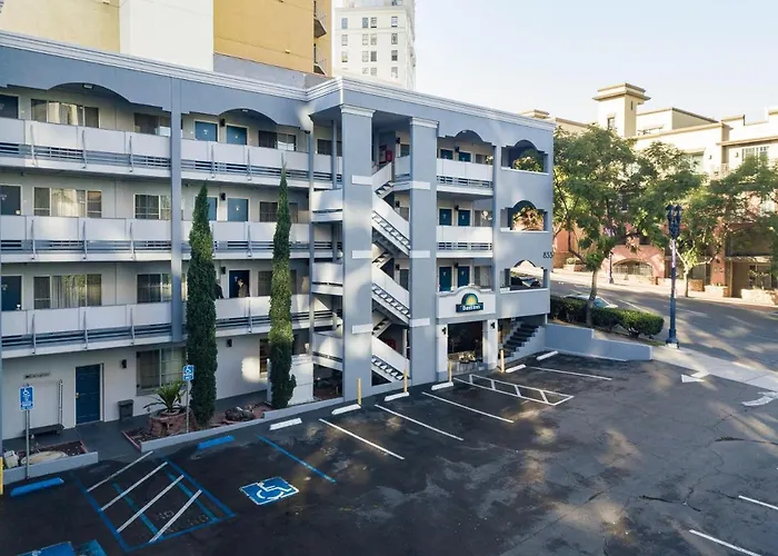 Days Inn By Wyndham San Diego/Downtown/Convention Center