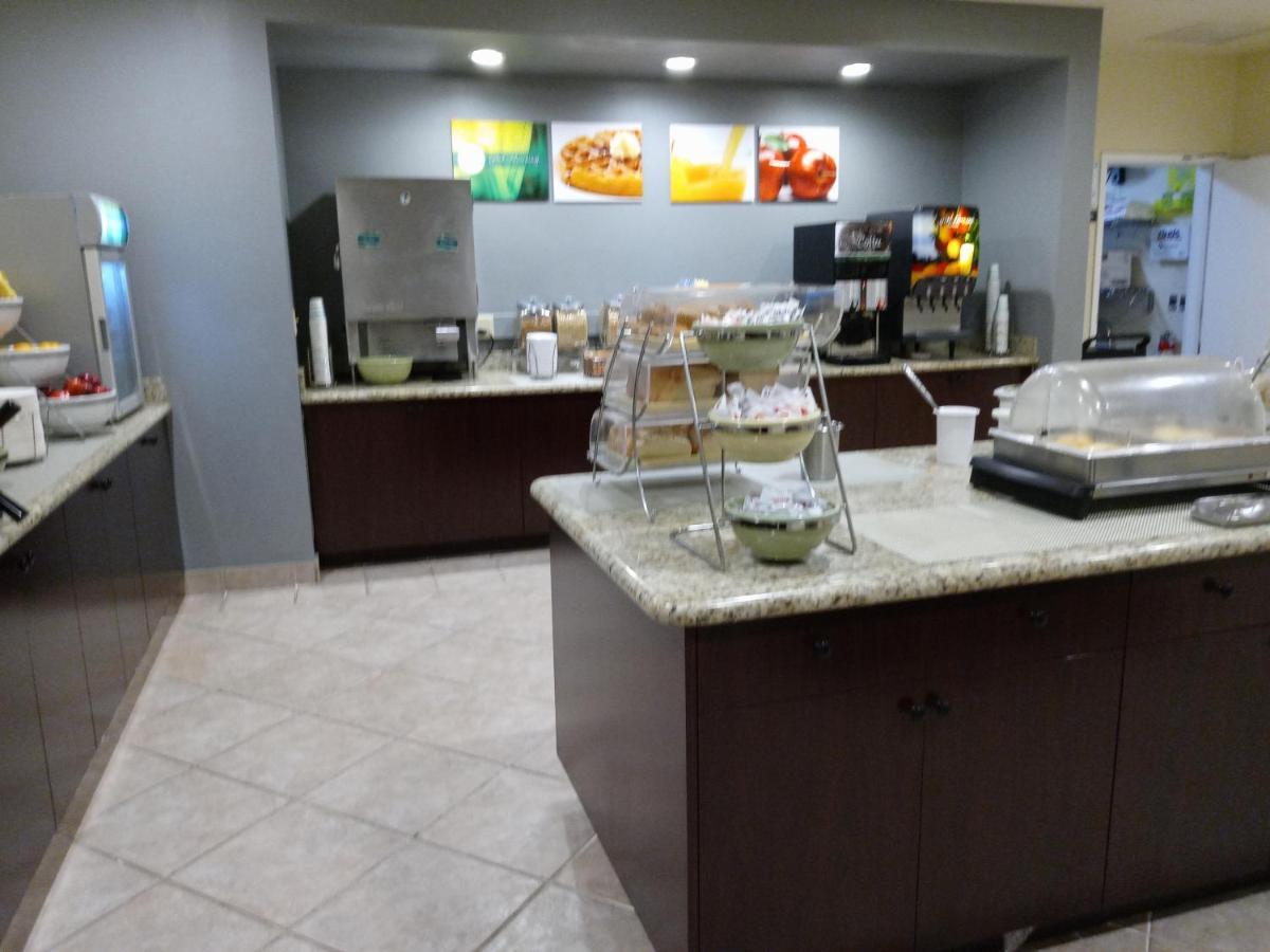 Ramada By Wyndham Hotel 2*