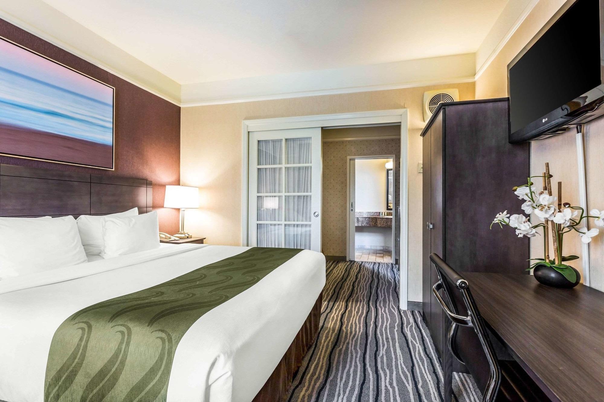 Ramada By Wyndham Hotel San Diego