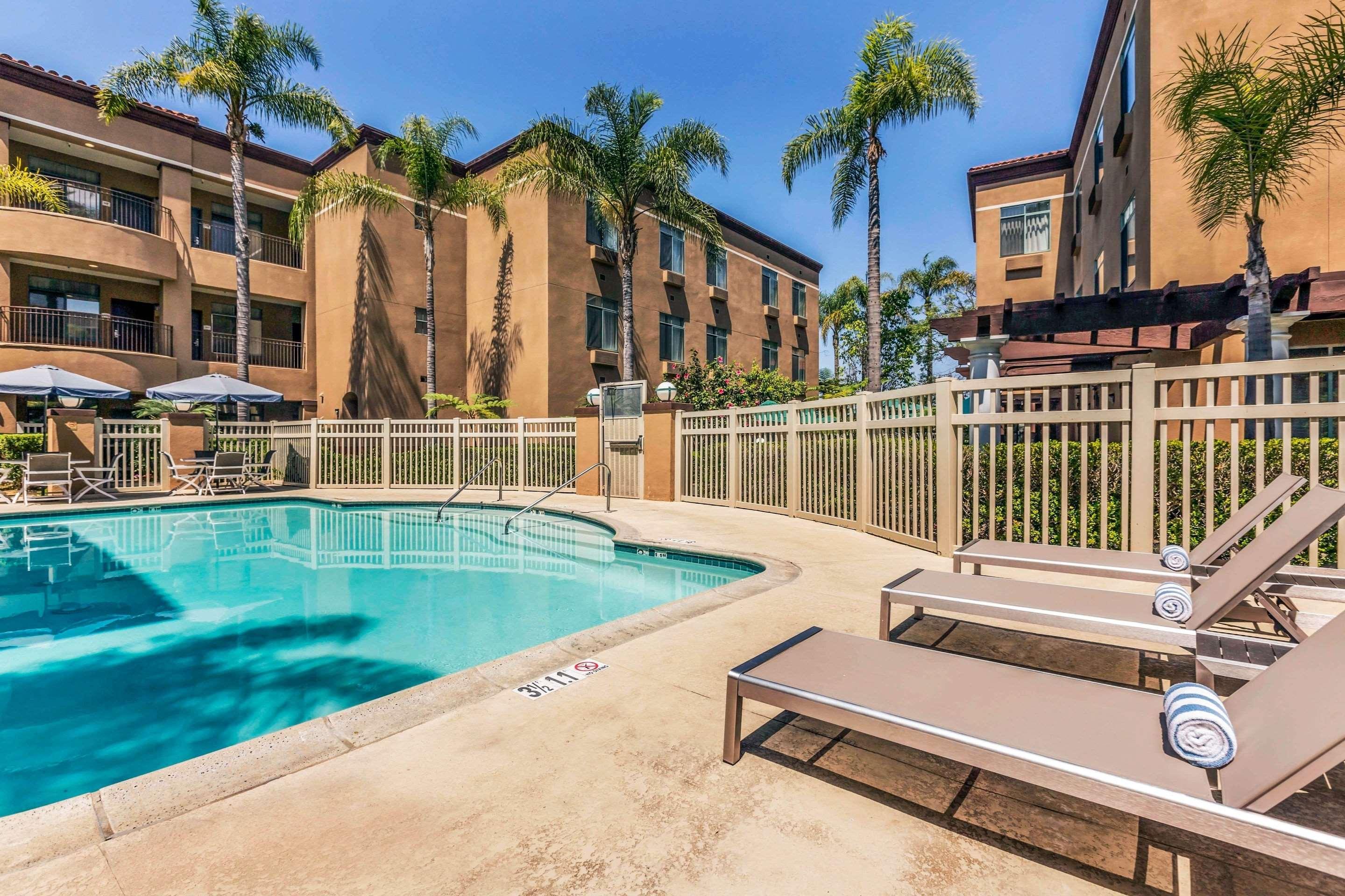 Ramada By Wyndham Hotel San Diego