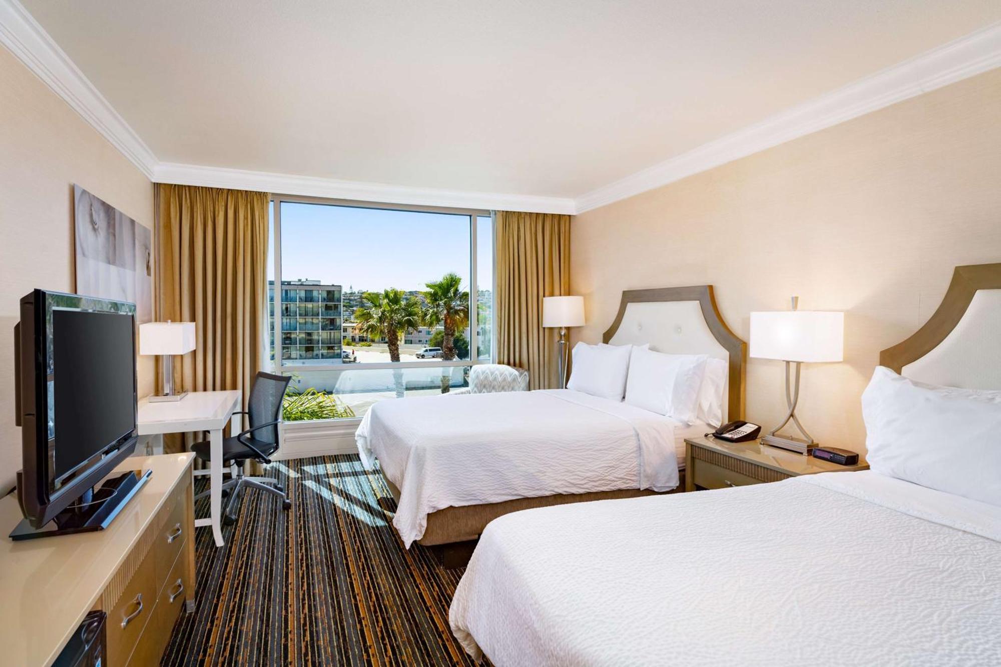 Doubletree By Hilton Bayside 3* San Diego