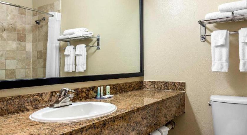 Ramada By Wyndham San Diego