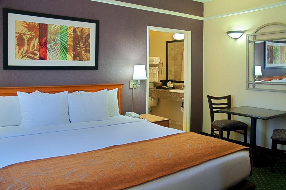 Ramada By Wyndham