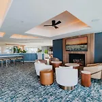 Bay Club Hotel And Marina
