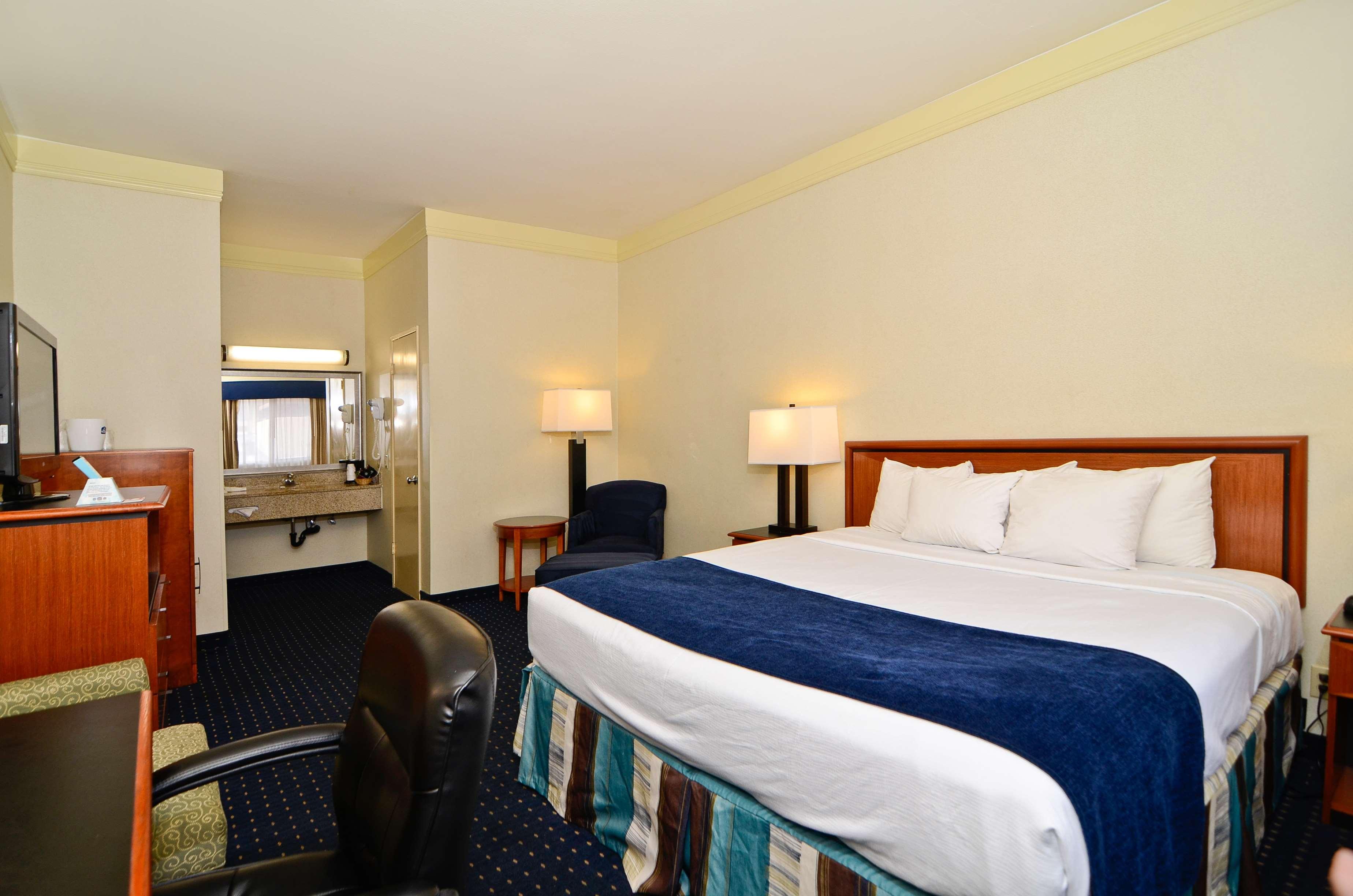 Best Western Mission Bay Motel 3*