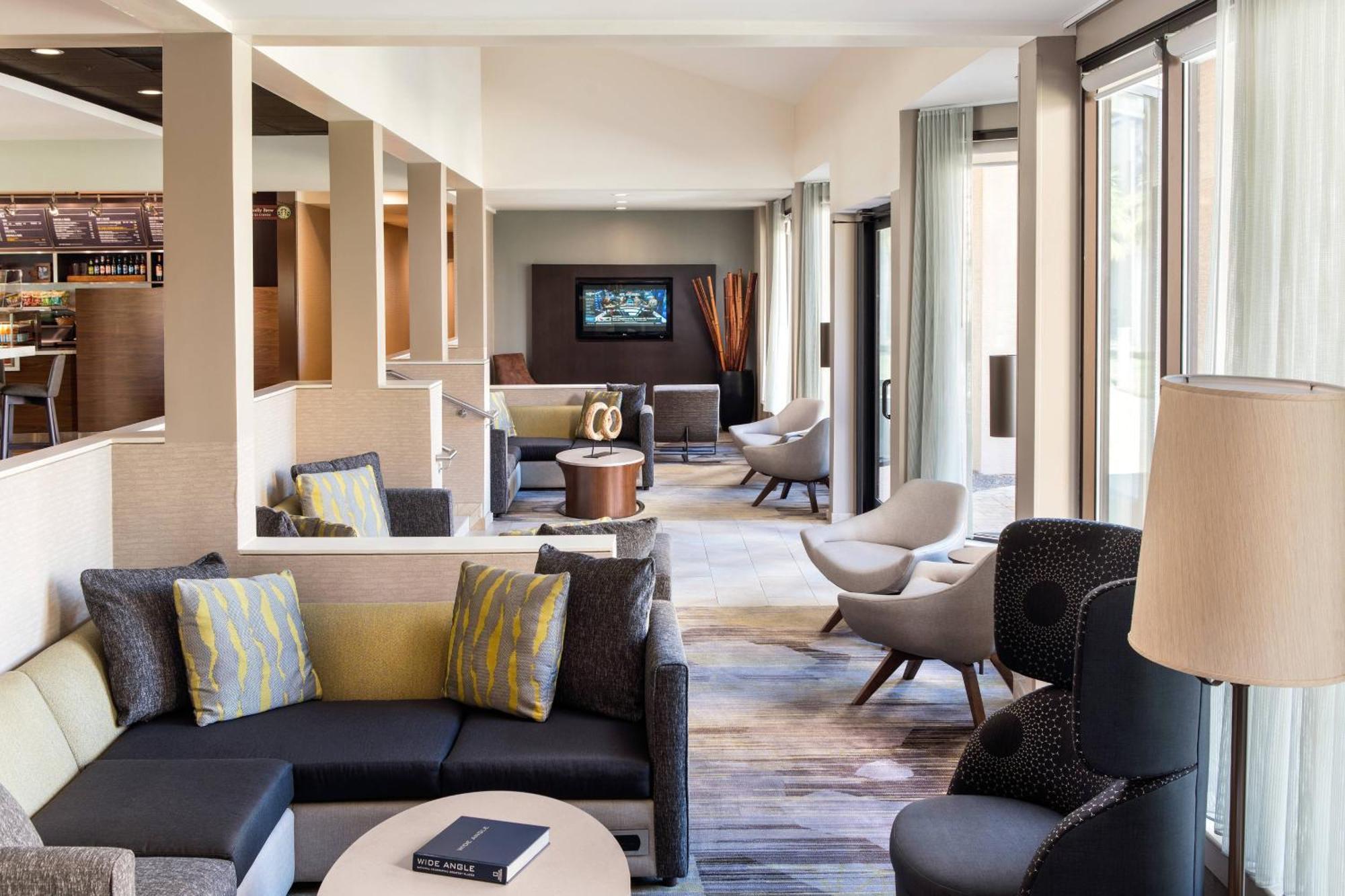 Courtyard By Marriott Sorrento Valley Hotel