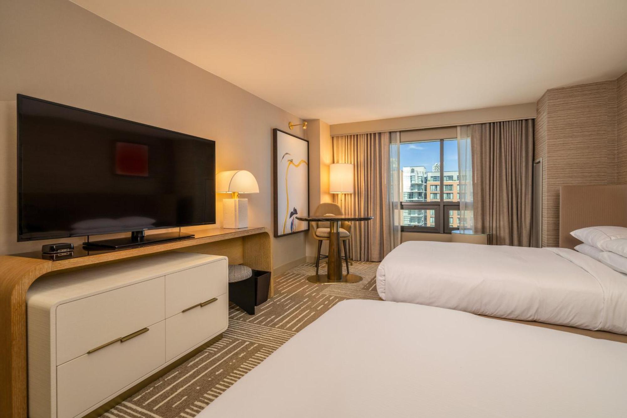 Hilton Gaslamp Quarter 4*