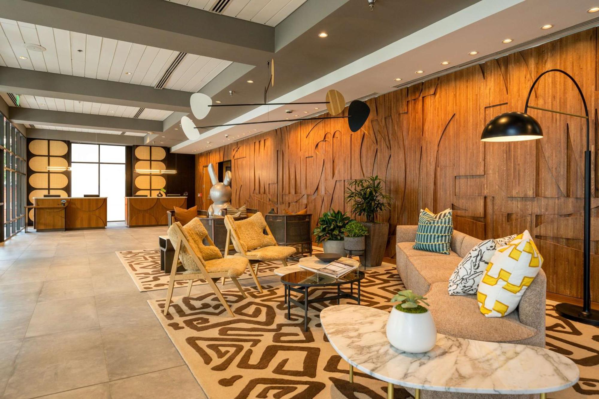 Hilton Gaslamp Quarter 4*